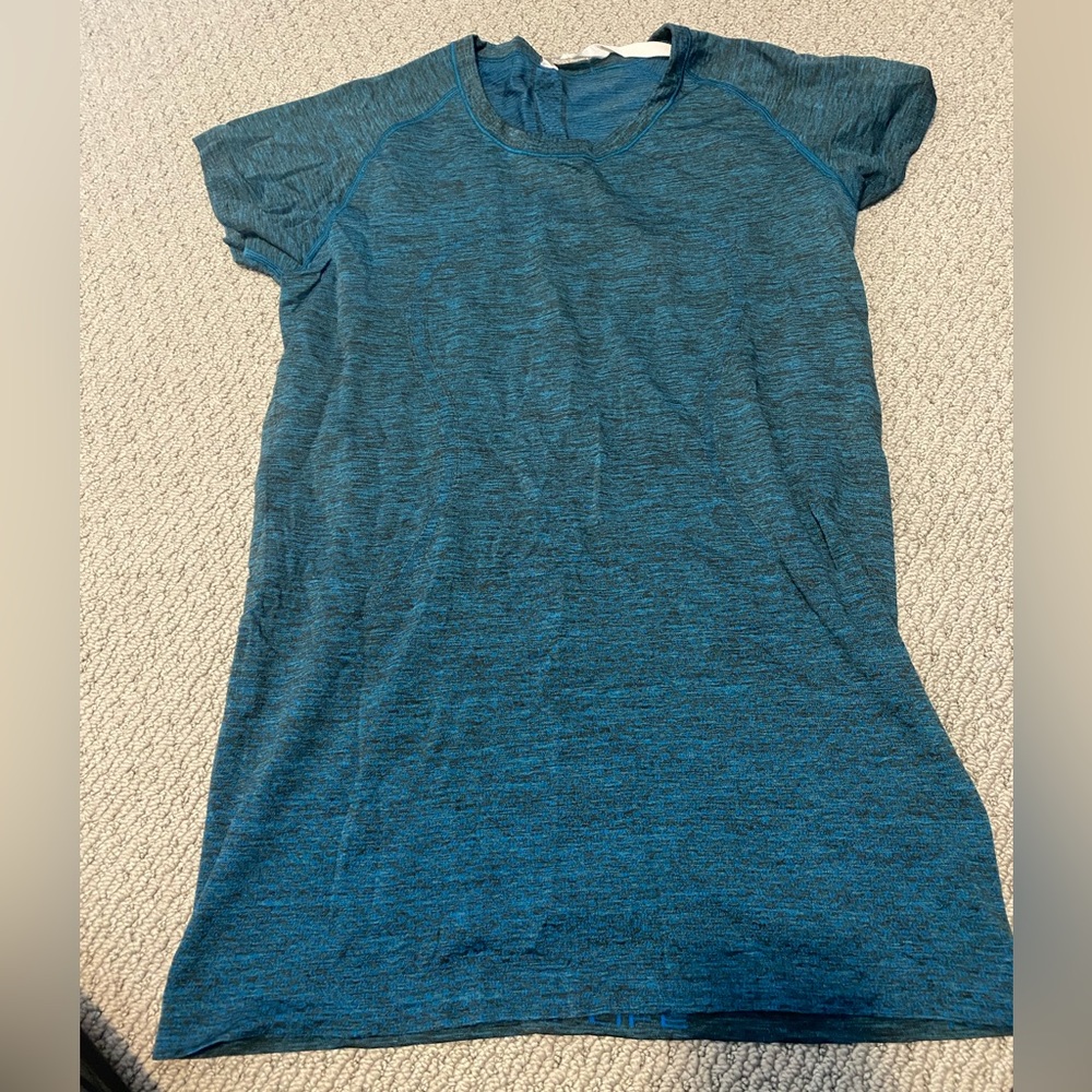 Lululemon Tshirt